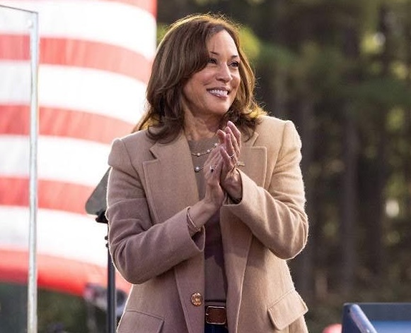 Kamala Harris on tour