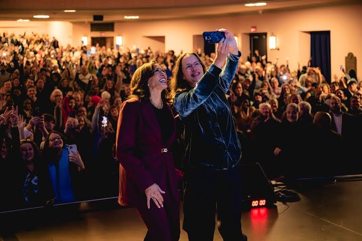 Kamala Harris and tour attendee